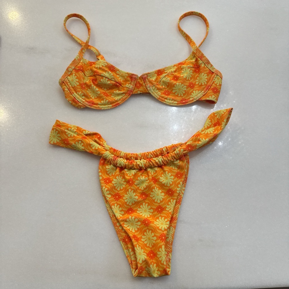Kulani Kinis Bikini